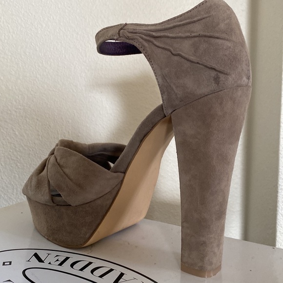 Steve Madden taupe platform heels size 7.5 - Picture 2 of 5